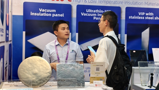 super-tech-advanced-material-showcases-next-gen-insulation-solutions-at-canton-fair-2026-9.jpg
